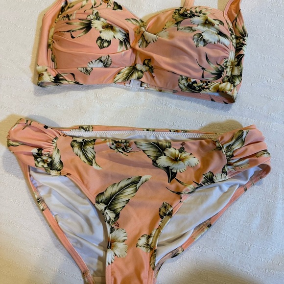 Floral Peach Bikini Set - Picture 4 of 6